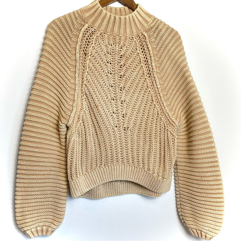 🌱 Free People • Sweetheart Chunky Knit Sweater Sz Medium in Sandcastle